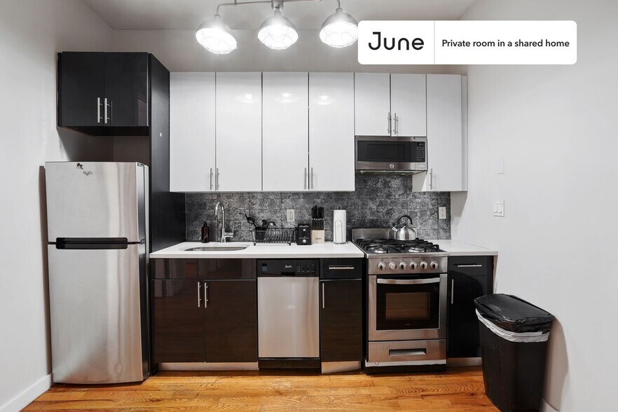 Building Photo - Room in Shared 4 bed/1.5 bath home in Bedford-Stuyvesant