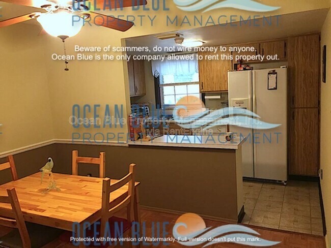 Building Photo - 1285 85th Terrace N