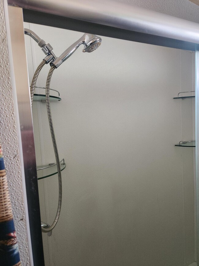 Building Photo - 2121 New Tampa Hwy