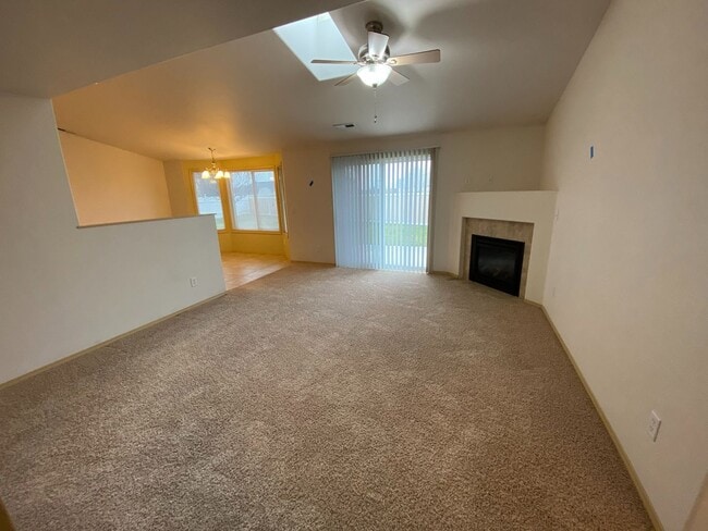 Building Photo - 5822 Austin Ct