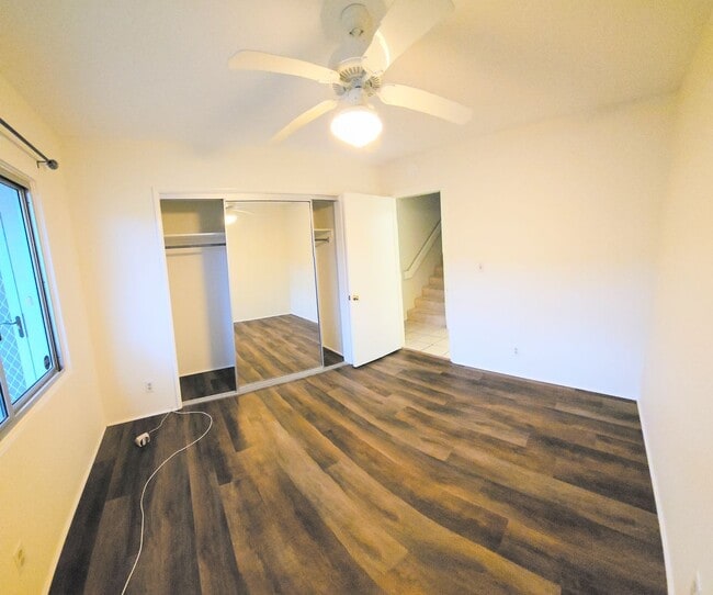 Building Photo - Niu Valley 4 Bedroom 3 Bathroom 2 Parking Home