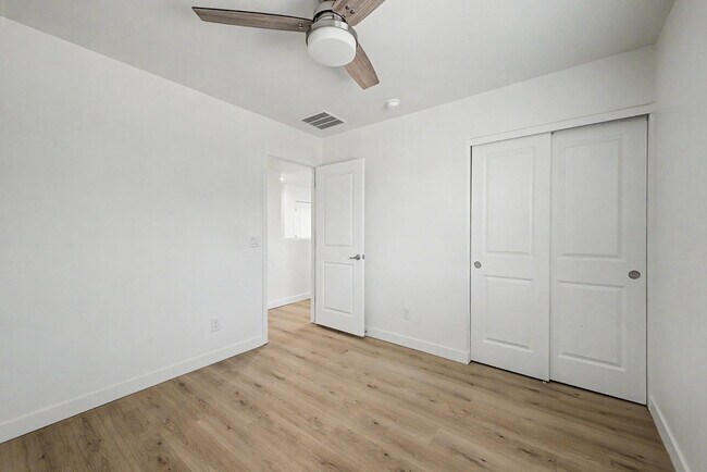 Building Photo - 136 W Latona Rd