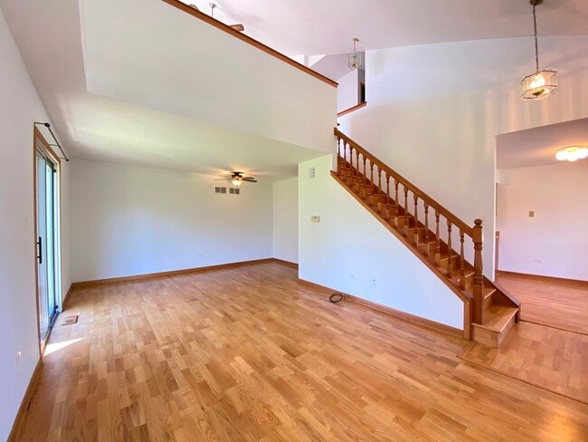 Building Photo - 3503 Willowview Ct