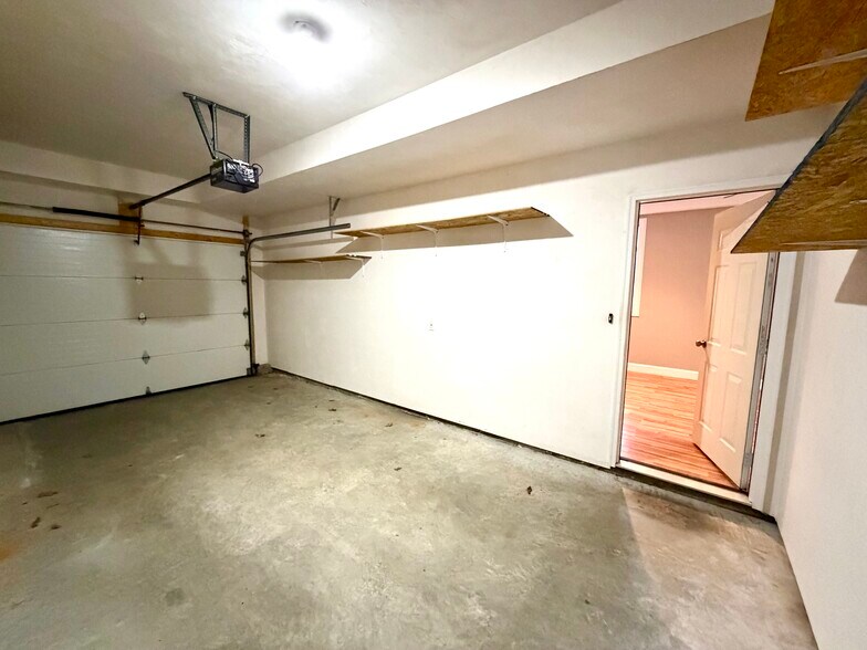 Building Photo - 46B Dominion Rd