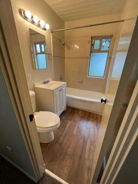 Bathroom - 777 Mill St