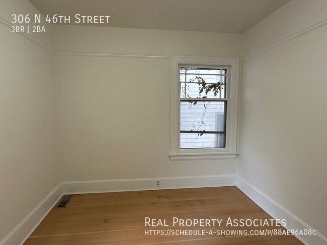 Building Photo - 306 N 46th St
