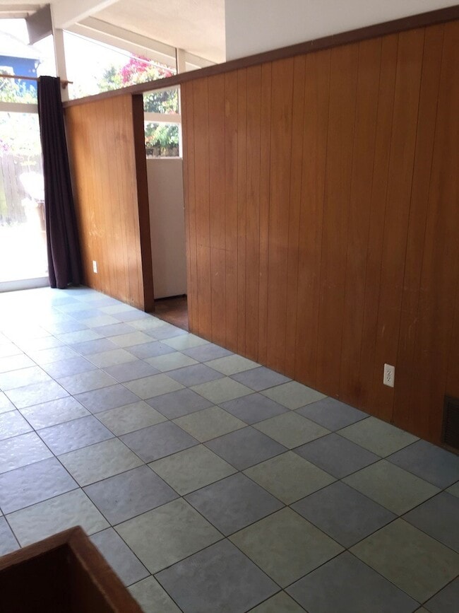 Building Photo - 6835 Trigo Rd