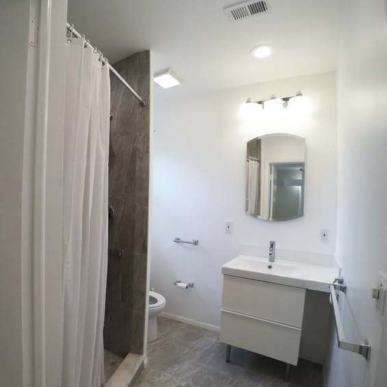 Building Photo - 2447 Baywood Dr W
