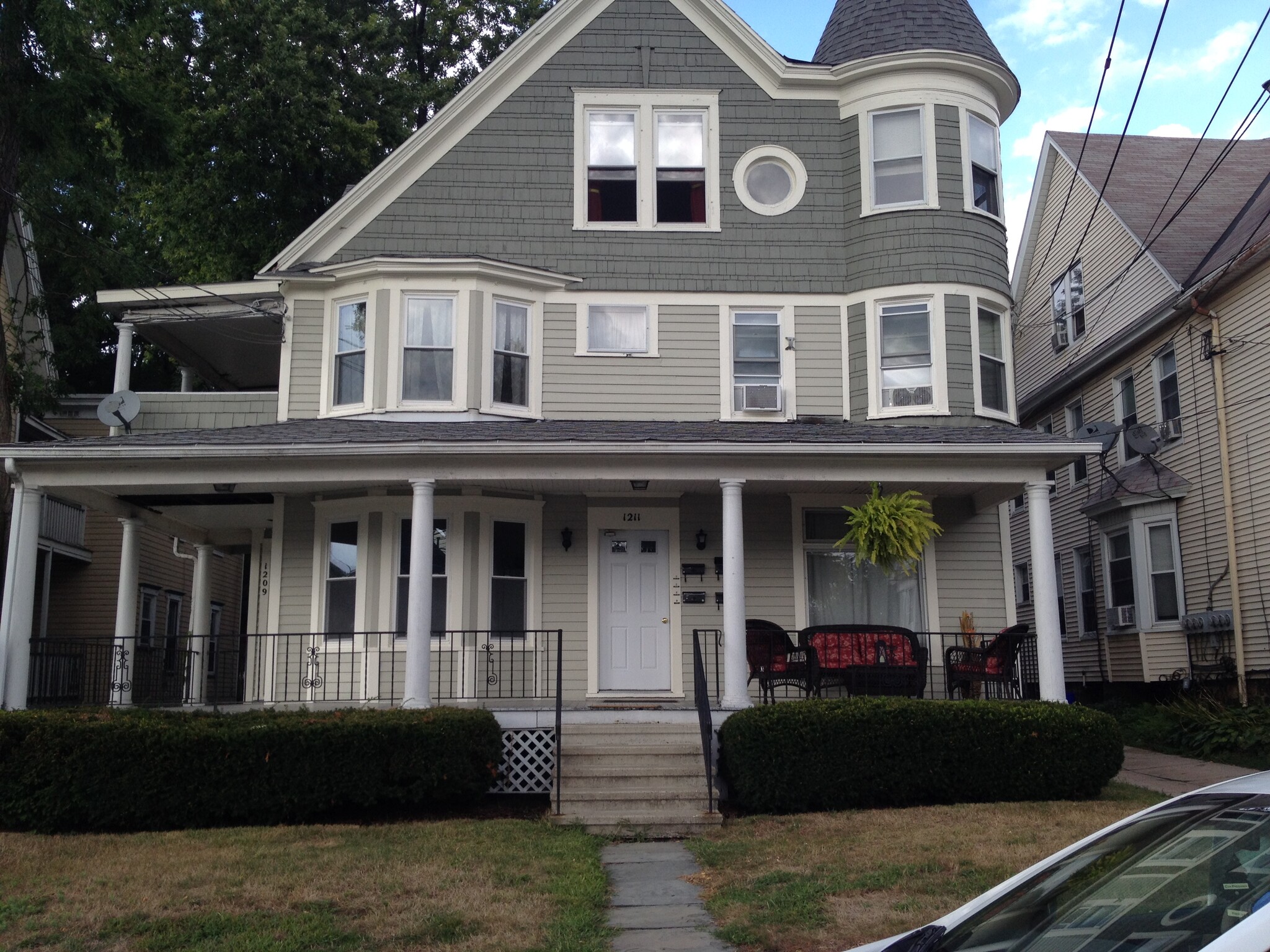 house-apt is on left facing the building - 1211 Marion St