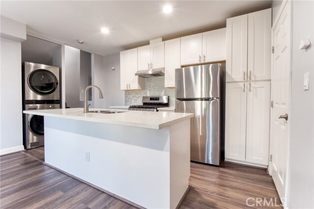 Building Photo - 7794 Skyhill Dr