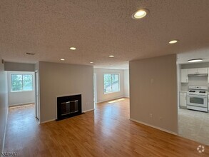 Building Photo - 63 Perkins Dr