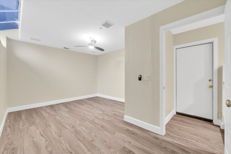 Building Photo - 2861 Ballesteros Ln