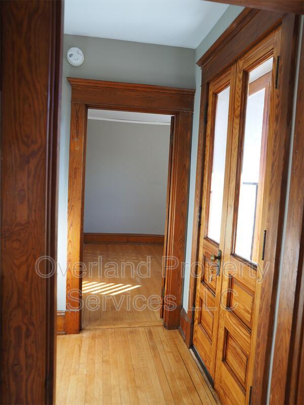 Building Photo - 90 N Winooski Ave