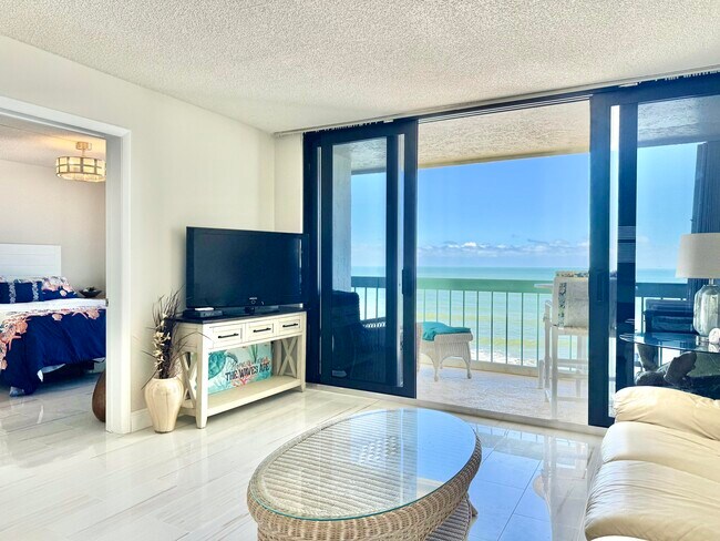 Primary Photo - 9940 S Ocean Dr