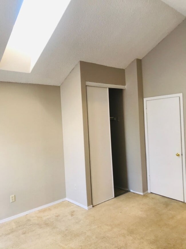 Building Photo - 1030 Milo Cir