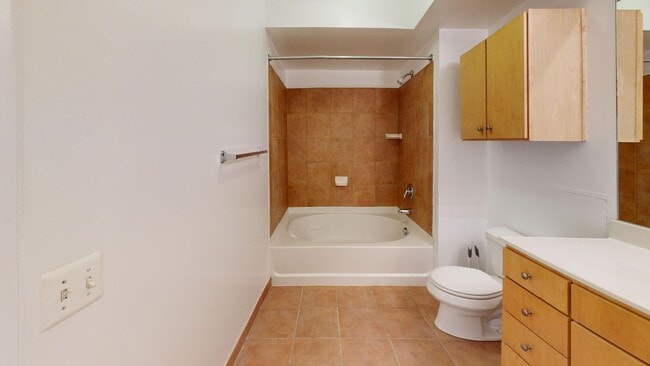 Building Photo - Penn Quarter Spacious One Bedroom W/Private Balcony ALL Amenity Building In Heart of DC!