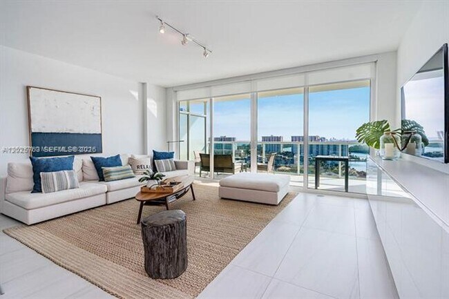 Building Photo - 400 Sunny Isles Blvd