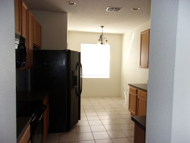 Building Photo - SPRING RIDGE COMMUNITY