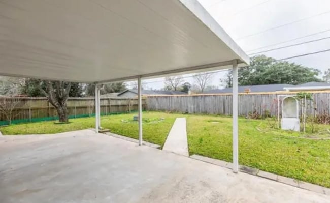 Building Photo - 1575 Longfellow Dr