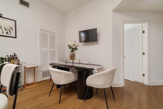 Building Photo - 188 North St