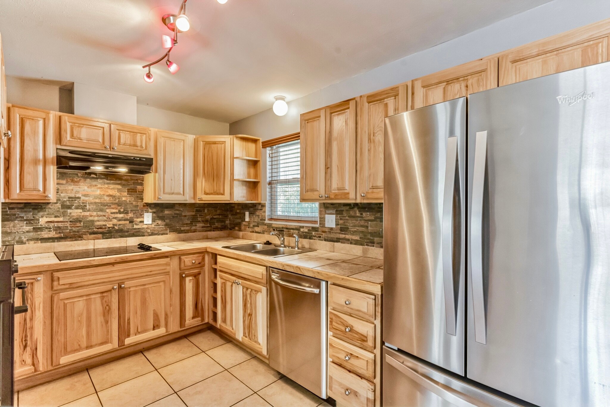 Building Photo - 2824 N Arcadia St