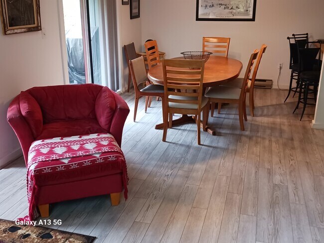 Building Photo - 114 Easterly Rd