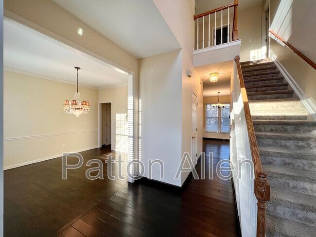 Building Photo - 29 Whispering Oak Ct