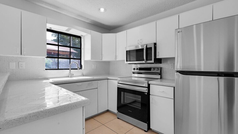Building Photo - 17908 NW 68th Ave