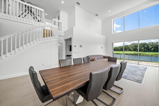 Building Photo - 5855 NW 42nd Way