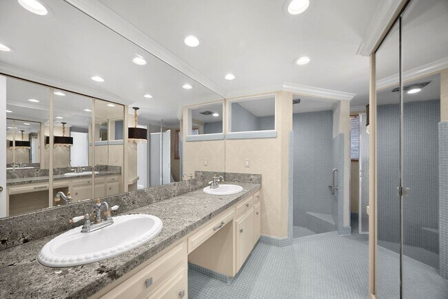 Building Photo - Charming La Habra Heights Home with Scenic Views – 2 Bed, 2 Bath