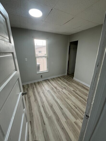 Bedroom 2 - 911 17th Ave