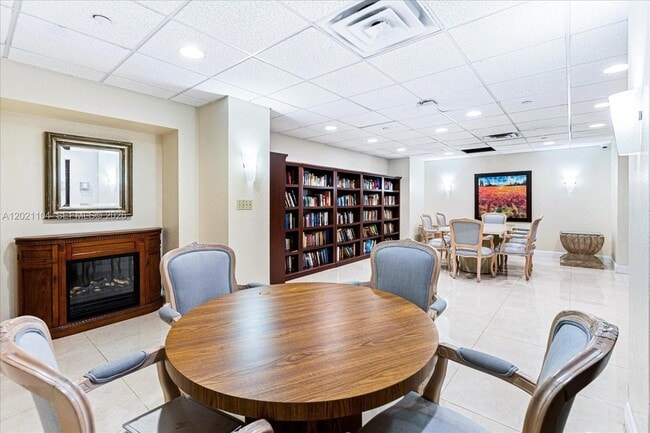 Building Photo - 2451 Brickell Ave