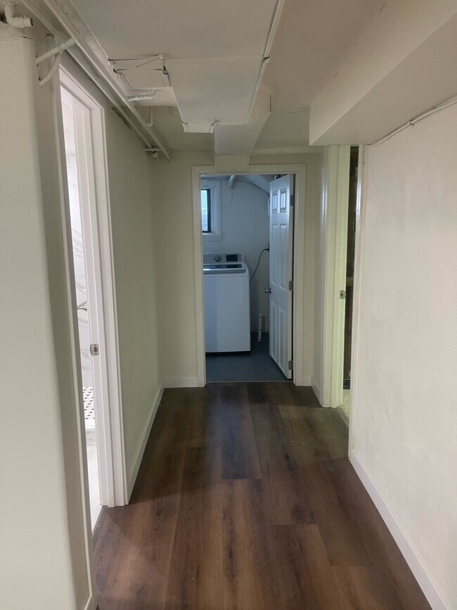 Building Photo - 1299 S Dale Ct