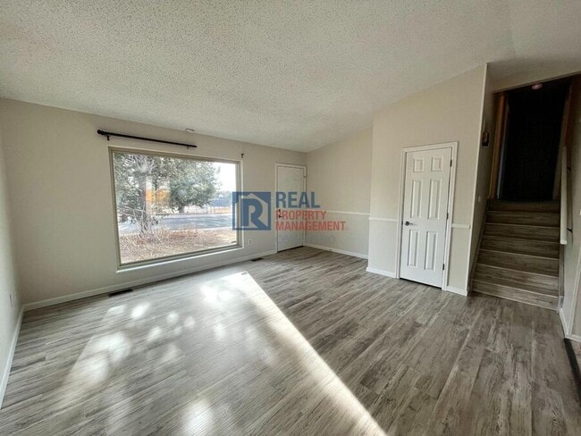 Building Photo - 5070 Montebello Pl