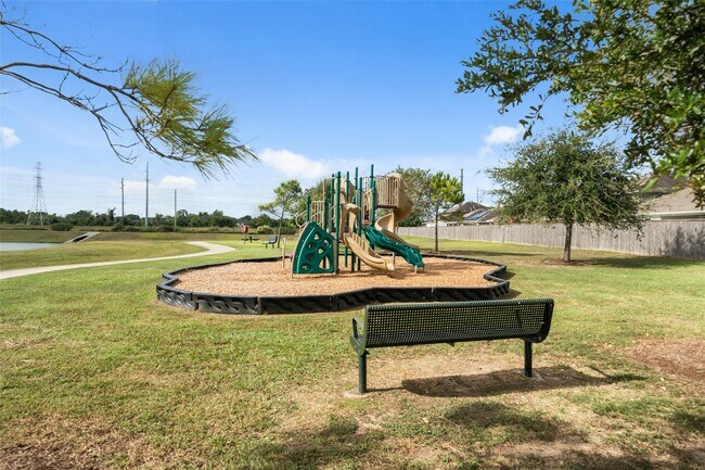 Building Photo - 2516 Pearl Ct