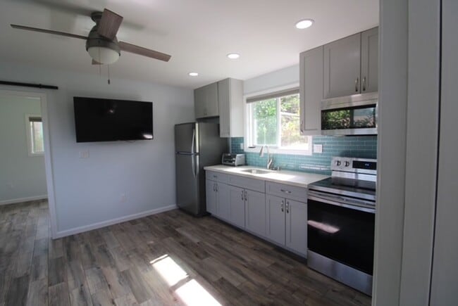 Primary Photo - Newly Remolded One Bedroom in Quiet Wahiaw...