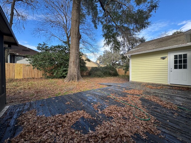 Building Photo - Newley Renovated home in Countryside