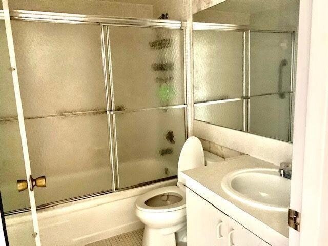 Building Photo - 3063 Ainslie Dr