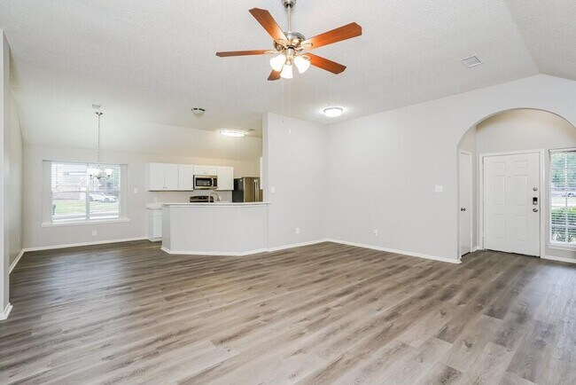 Building Photo - 5200 Rockwood Dr
