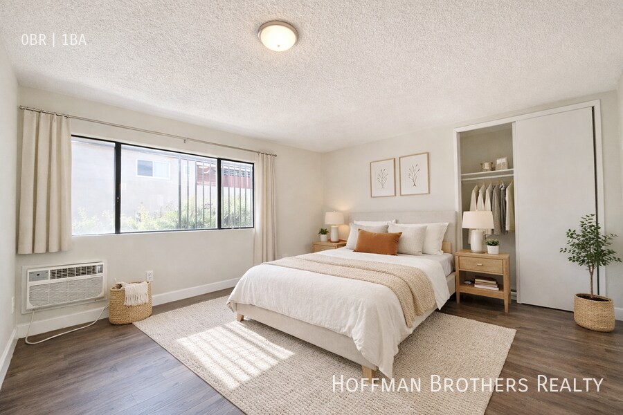 Building Photo - 981 Elden Ave