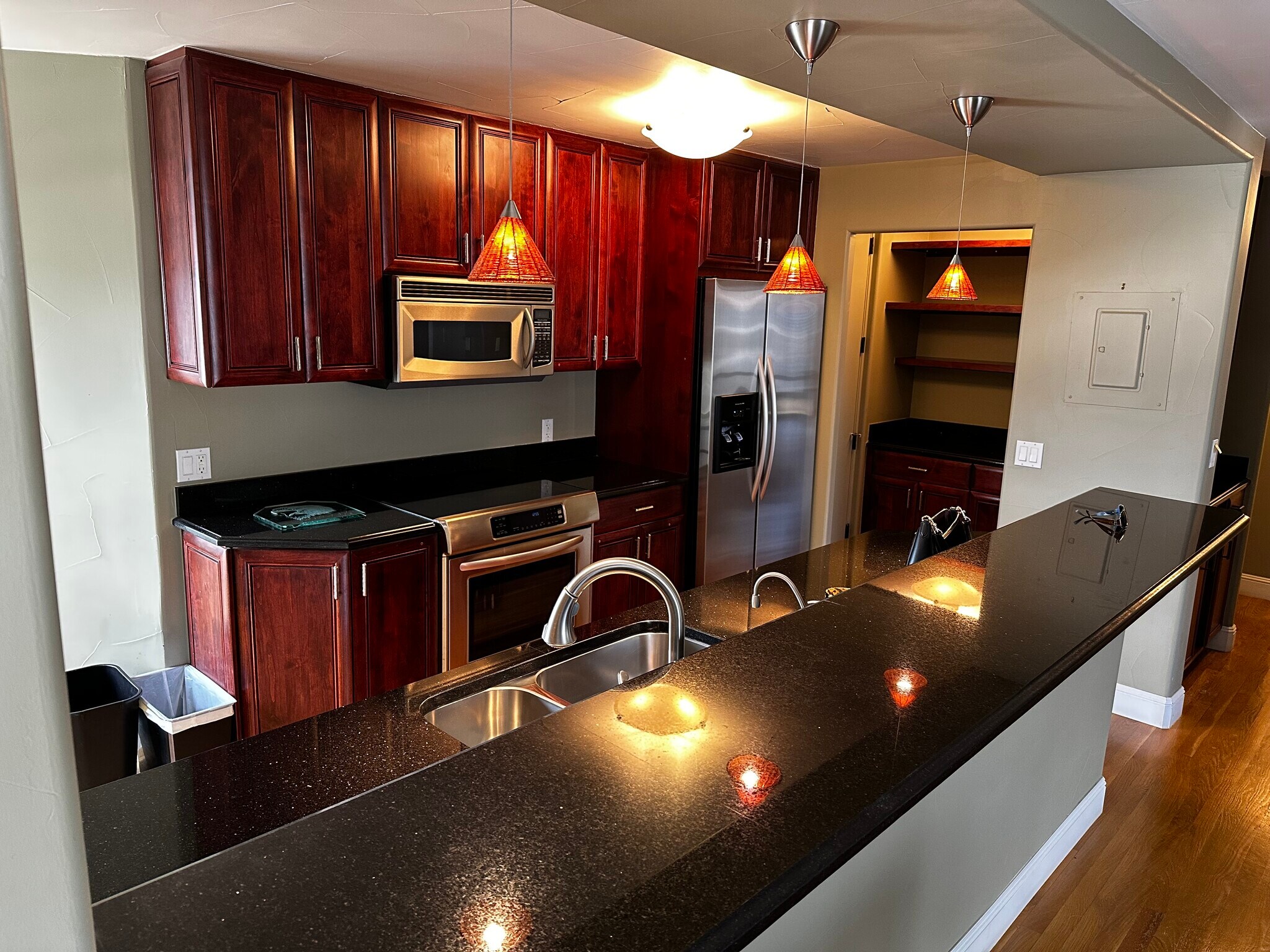 Kitchen & Butler Pantry - 1625 Larimer St