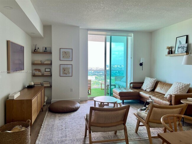 Building Photo - 2101 Brickell Ave