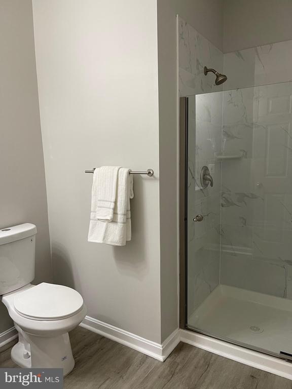 Building Photo - 1701 Lake Shore Crest Dr