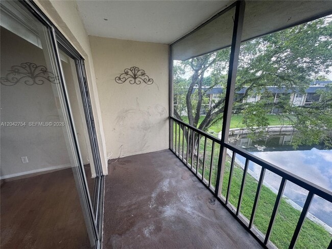 Building Photo - 7910 S Colony Cir