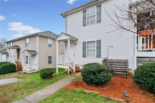 Building Photo - 66 Hanna Dr