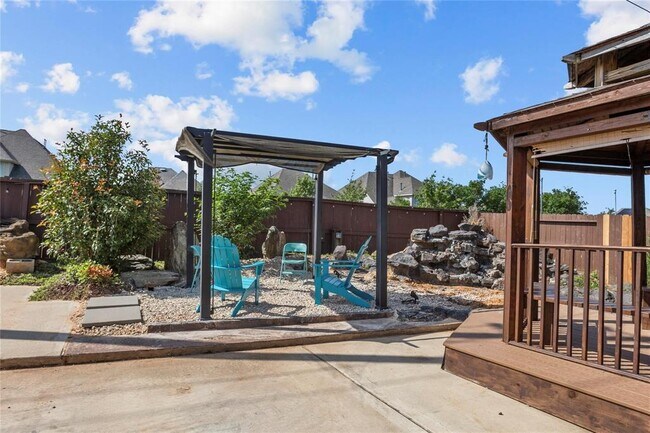 Building Photo - 24115 Golden Fallow Dr