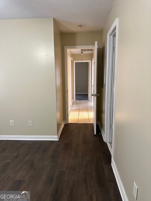 Building Photo - 323 Carriage Ln