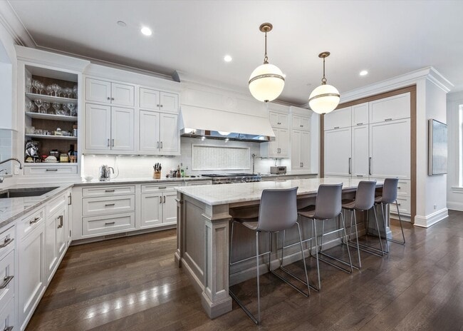 Building Photo - 441 W Deming Pl