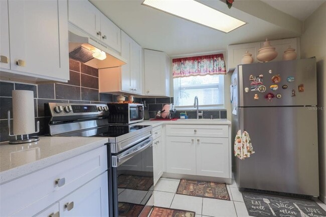 Building Photo - 1623 Dartmouth Dr