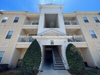 Building Photo - 8210 Green Parrot Rd